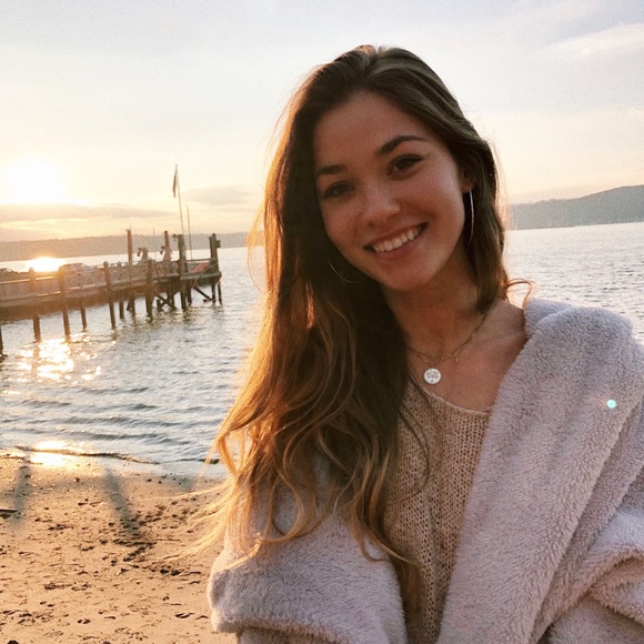 Meet your Posher, Sara - Picture 1 of 1